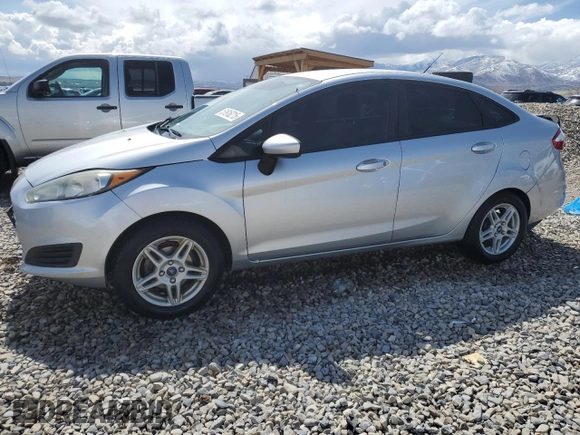 2018 Ford Fiesta SE with VIN 3FADP4BJ4JM117417, listed as a Copart auction lot 51916215 with 124,415 mi miles and Salvage Title. Bid and sale history available at carsss.com. Image 1.