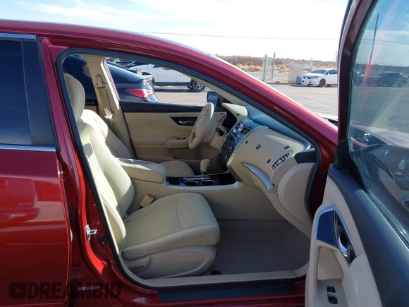 2014 Nissan Altima SV with VIN 1N4AL3AP2EN386414, listed as a IAAI auction lot 41739659 with 138,806 mi miles and . Bid and sale history available at carsss.com. Image 5.