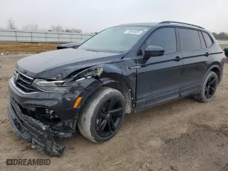 2023 Volkswagen Tiguan SE R-Line Black with VIN 3VVCB7AX8PM016614, listed as a Copart auction lot 43944695 with 39,378 mi miles and Salvage Title. Bid and sale history available at carsss.com. Image 1.