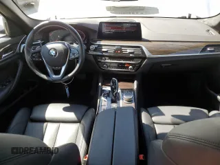 2020 BMW 5 Series 530i xDrive z VIN WBAJR7C08LCD67648, wystawiony jako Copart lot #51497075 z przebiegiem 64 346 mil mil oraz Szkoda całkowita • Salvage title. Historia ofert i sprzedaży dostępna na DreamBid. Obrazek 8.