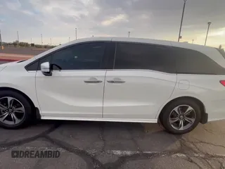 2019 Honda Odyssey Touring с VIN 5FNRL6H86KB053432, выставлен на аукционе Copart как лот 84061185 с пробегом 87 470 миль миль и Списание • Salvage title. История ставок и продаж доступна на DreamBid. Изображение 11.