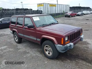 2000 Jeep Cherokee z VIN 1J4FF48SXYL148361, wystawiony jako IAAI lot #42786017 z przebiegiem 159 908 mil mil oraz . Historia ofert i sprzedaży dostępna na DreamBid. Obrazek 1.