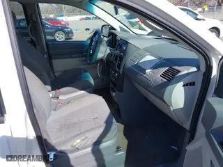2009 Dodge Grand Caravan SE with VIN 1D8HN44E19B512130, listed as a IAAI auction lot 41997553 with 1 mi miles. Bid and sale history available at carsss.com. Image 5.