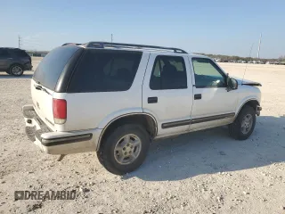 1998 Chevrolet Blazer LS z VIN 1GNDT13W9W2147761, wystawiony jako Copart lot #47551835 z przebiegiem 211 761 mil mil oraz Szkoda całkowita • Salvage title. Historia ofert i sprzedaży dostępna na DreamBid. Obrazek 3.