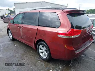 2012 Toyota Sienna z VIN 5TDKA3DC5CS012254, wystawiony jako IAAI lot #42367254 z przebiegiem 183 083 mil mil oraz . Historia ofert i sprzedaży dostępna na DreamBid. Obrazek 3.