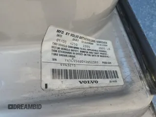 2000 Volvo S70 z VIN YV1LS56D0Y2652397, wystawiony jako Copart lot #77915954 z przebiegiem 178 061 mil mil oraz Szkody całkowita. Historia ofert i sprzedaży dostępna na DreamBid. Obrazek 14.
