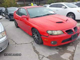 2006 Pontiac GTO with VIN 6G2VX12U76L566761, listed as a IAAI auction lot 40953564 with 1 mi miles. Bid and sale history available at carsss.com. Image 1.