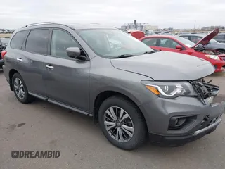 2019 Nissan Pathfinder S z VIN 5N1DR2MM6KC641697, wystawiony jako IAAI lot #41126302 z przebiegiem 159 528 mil mil oraz . Historia ofert i sprzedaży dostępna na DreamBid. Obrazek 1.