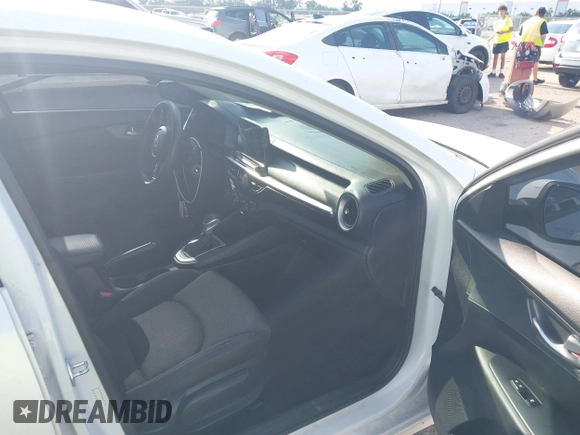 2021 Kia Forte LXS с VIN 3KPF24AD9ME304082, выставлен на аукционе IAAI как лот 42400258 с пробегом 64 053 миль миль и . История ставок и продаж доступна на DreamBid. Изображение 5.