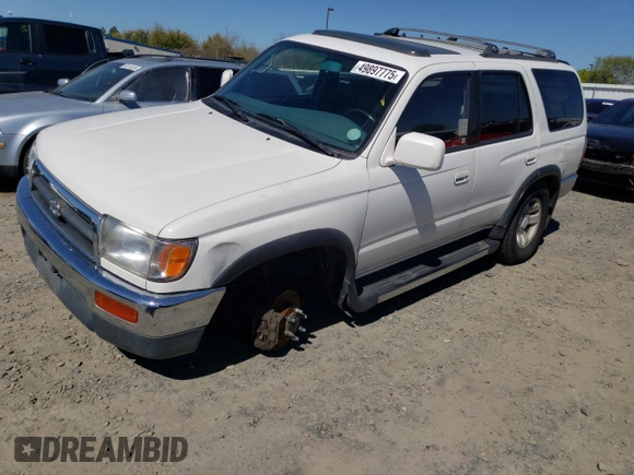 1998 Toyota 4Runner SR5 z VIN JT3HN86R3W0157494, wystawiony jako Copart lot #49897775 z przebiegiem 297 396 mil mil oraz Szkoda całkowita • Salvage title. Historia ofert i sprzedaży dostępna na DreamBid. Obrazek 1.