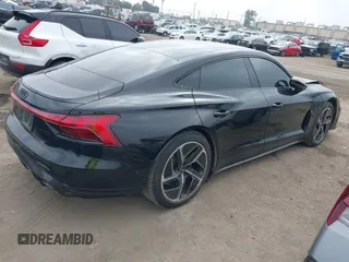 2023 Audi RS e-tron GT z VIN WAUBHBFWXP7903361, wystawiony jako IAAI lot #40585681 z przebiegiem 16 816 mil mil oraz . Historia ofert i sprzedaży dostępna na DreamBid. Obrazek 4.