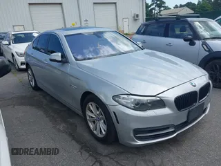 2014 BMW 5 Series 528i xDrive z VIN WBA5A7C51ED619786, wystawiony jako IAAI lot #42699350 z przebiegiem 101 872 mil mil oraz . Historia ofert i sprzedaży dostępna na DreamBid. Obrazek 1.