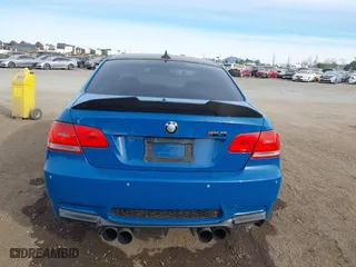 2009 BMW M3 with VIN WBSWD93539P361939, listed as a IAAI auction lot 41402024 with 203,647 mi miles. Bid and sale history available at carsss.com. Image 16.