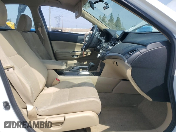 2011 Honda Accord LX z VIN 1HGCP2F30BA056346, wystawiony jako Copart lot #59179175 z przebiegiem 155 307 mil mil oraz Szkoda całkowita • Salvage title. Historia ofert i sprzedaży dostępna na DreamBid. Obrazek 7.