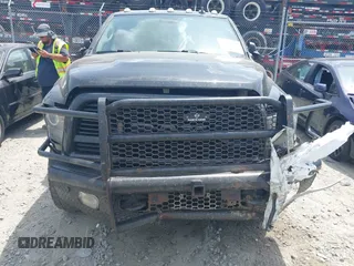 2018 Ram 2500 Laramie with VIN 3C6UR5NLXJG256688, listed as a IAAI auction lot 42168537 with 214,596 mi miles and . Bid and sale history available at DreamBid. Image 12.
