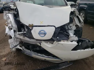 2015 Nissan LEAF SV with VIN 1N4AZ0CP0FC304221, listed as a Copart auction lot 65046292 with 128,625 mi miles. Bid and sale history available at carsss.com. Image 9.