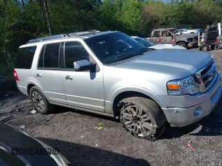 2011 Ford Expedition Limited with VIN 1FMJU1K56BEF07381, listed as a IAAI auction lot 42012025 with 262,730 mi miles. Bid and sale history available at carsss.com. Image 13.