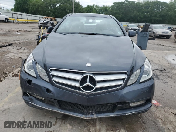 2013 Mercedes-Benz E 350 z VIN WDDKJ5KB5DF196091, wystawiony jako Copart lot #54760045 z przebiegiem 93 941 mil mil oraz Szkoda całkowita • Salvage title. Historia ofert i sprzedaży dostępna na DreamBid. Obrazek 5.
