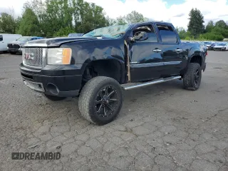 2008 GMC Sierra Denali z VIN 2GTEK638981155280, wystawiony jako Copart lot #60774984 z przebiegiem 195 303 mil mil oraz Szkody całkowita. Historia ofert i sprzedaży dostępna na DreamBid. Obrazek 1.
