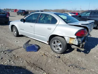 2004 Pontiac Grand Am SE1 with VIN 1G2NF52E64M695145, listed as a IAAI auction lot 41639805 with 1 mi miles. Bid and sale history available at carsss.com. Image 3.