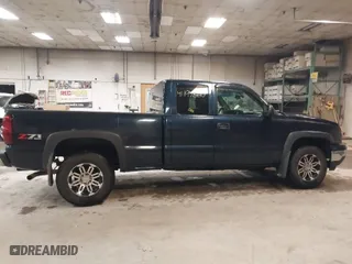 2007 Chevrolet Silverado 1500 Classic LT3 with VIN 2GCEK19B371109903, listed as a IAAI auction lot 41194860 with 184,284 mi miles. Bid and sale history available at carsss.com. Image 14.