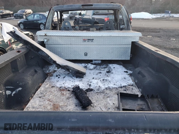 2004 Ford F-350 XL with VIN 1FTSF31L54EA57885, listed as a Copart auction lot 43716415 with Not Provided miles and Salvage Title. Bid and sale history available at DreamBid. Image 10.