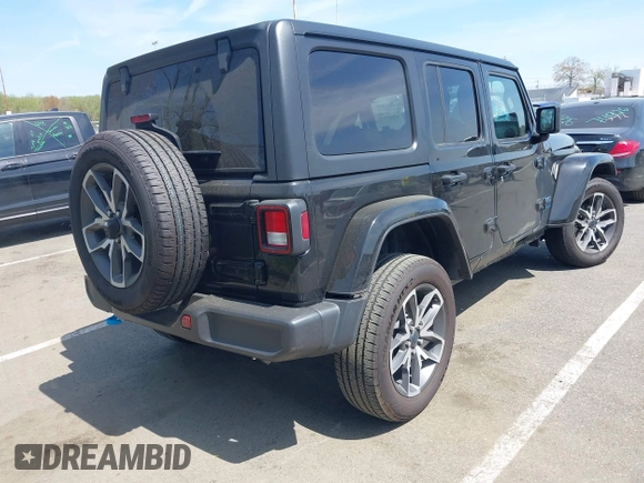 2024 Jeep Wrangler Willys с VIN 1C4RJXN68RW145341, выставлен на аукционе IAAI как лот 42107372 с пробегом 15 101 миль миль и . История ставок и продаж доступна на DreamBid. Изображение 4.
