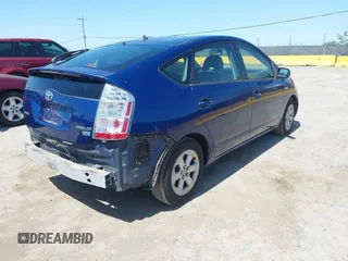 2008 Toyota Prius with VIN JTDKB20UX87729983, listed as a IAAI auction lot 42032366 with 202,631 mi miles. Bid and sale history available at carsss.com. Image 4.