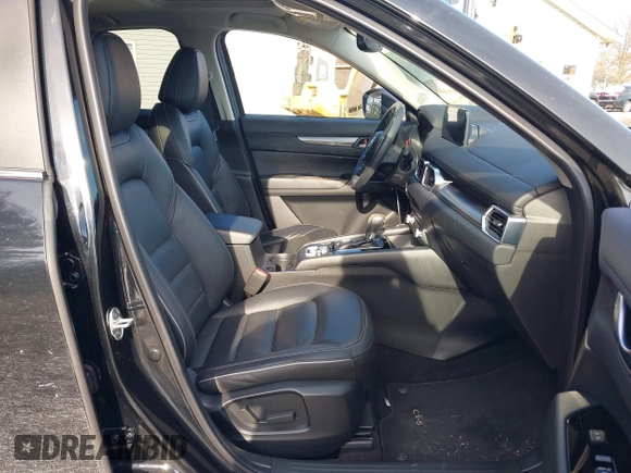 2024 Mazda CX-5 2.5 S Carbon Edition with VIN JM3KFBCL5R0413304, listed as a IAAI auction lot 41599750 with 26,434 mi miles. Bid and sale history available at carsss.com. Image 5.