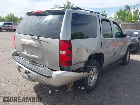 2008 Chevrolet Tahoe 3LT z VIN 1GNFK13018J213428, wystawiony jako IAAI lot #42236022 z przebiegiem 182 725 mil mil oraz . Historia ofert i sprzedaży dostępna na DreamBid. Obrazek 4.