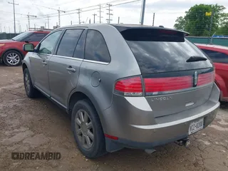 2008 Lincoln MKX with VIN 2LMDU68C88BJ17360, listed as a IAAI auction lot 42111549 with 221,191 mi miles. Bid and sale history available at carsss.com. Image 3.