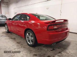 2013 Dodge Charger SXT z VIN 2C3CDXJG6DH528802, wystawiony jako IAAI lot #42172409 z przebiegiem 77 107 mil mil oraz . Historia ofert i sprzedaży dostępna na DreamBid. Obrazek 3.
