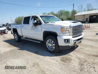 2019 GMC Sierra 2500HD Denali z VIN 1GT12SEY2KF106040, wystawiony jako Copart lot #54123885 z przebiegiem 153 684 mil mil oraz Szkoda całkowita • Salvage title. Historia ofert i sprzedaży dostępna na DreamBid. Obrazek 4.