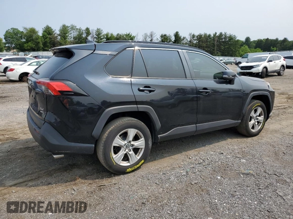 2019 Toyota RAV4 XLE with VIN JTMP1RFV8KJ001784, listed as a Copart auction lot 59109235 with 98,858 mi miles and Salvage title. Bid and sale history available at DreamBid. Image 3.
