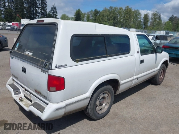 1997 GMC Sonoma z VIN 1GTCS1443VK511286, wystawiony jako IAAI lot #42236026 z przebiegiem 154 768 mil mil oraz . Historia ofert i sprzedaży dostępna na DreamBid. Obrazek 4.