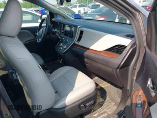 2017 Toyota Sienna XLE with VIN 5TDDZ3DC9HS183372, listed as a IAAI auction lot 42440209 with 112,199 mi miles and . Bid and sale history available at DreamBid. Image 5.