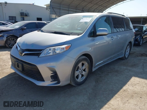 2019 Toyota Sienna LE Auto Access Seat z VIN 5TDKZ3DC1KS966037, wystawiony jako IAAI lot #41972610 z przebiegiem 59 585 mil mil oraz . Historia ofert i sprzedaży dostępna na DreamBid. Obrazek 18.