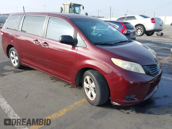 2011 Toyota Sienna with VIN 5TDZK3DCXBS157316, listed as a IAAI auction lot 41240896 with 117,437 mi miles. Bid and sale history available at carsss.com. Image 1.