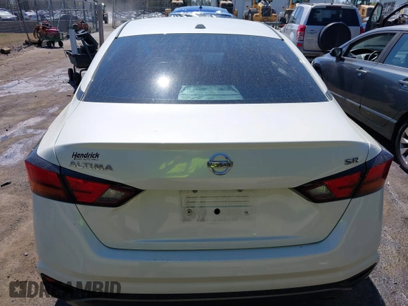 2019 Nissan Altima 2.5 SR with VIN 1N4BL4CV7KC169504, listed as a IAAI auction lot 41891687 with 88,906 mi miles. Bid and sale history available at carsss.com. Image 16.