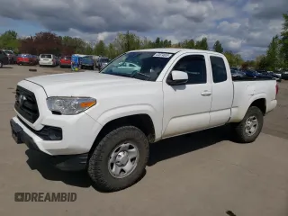 2017 Toyota Tacoma SR z VIN 5TFSX5EN8HX048354, wystawiony jako Copart lot #53874655 z przebiegiem 108 957 mil mil oraz Szkoda całkowita • Salvage title. Historia ofert i sprzedaży dostępna na DreamBid. Obrazek 1.