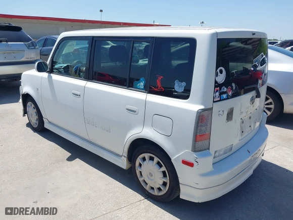 2006 Scion xB with VIN JTLKT324464115742, listed as a IAAI auction lot 42017397 with 203,140 mi miles. Bid and sale history available at carsss.com. Image 3.