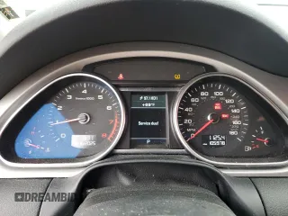 2015 Audi Q7 Premium Plus z VIN WA1LGAFE4FD020958, wystawiony jako Copart lot #60731645 z przebiegiem 105 978 mil mil oraz Szkoda całkowita • Salvage title. Historia ofert i sprzedaży dostępna na DreamBid. Obrazek 9.
