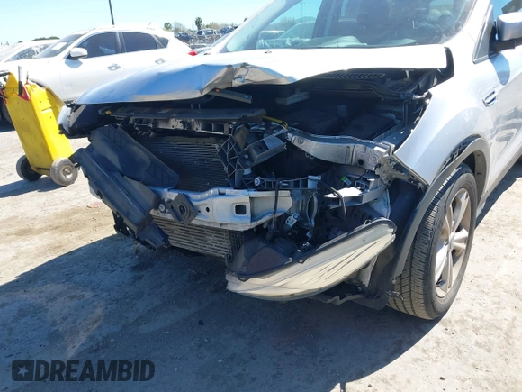 2016 Ford Escape SE with VIN 1FMCU0G96GUA99637, listed as a IAAI auction lot 41851586 with 61,143 mi miles. Bid and sale history available at carsss.com. Image 18.
