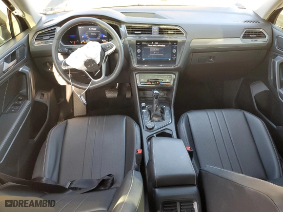 2022 Volkswagen Tiguan SE with VIN 3VV2B7AX5NM072373, listed as a Copart auction lot 45186335 with 48,159 mi miles and Salvage Title. Bid and sale history available at carsss.com. Image 8.