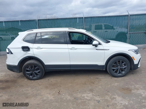 2022 Volkswagen Tiguan SE with VIN 3VV3B7AX0NM168531, listed as a IAAI auction lot 41879481 with 56,022 mi miles. Bid and sale history available at carsss.com. Image 13.