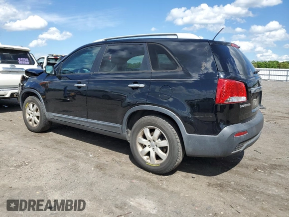2013 Kia Sorento LX с VIN 5XYKT4A28DG421648, выставлен на аукционе Copart как лот 55887275 с пробегом 173 113 миль миль и Списание • Salvage title. История ставок и продаж доступна на DreamBid. Изображение 2.