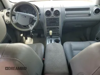 2006 Ford Freestyle SEL with VIN 1FMDK05126GA32604, listed as a Copart auction lot 63868405 with 220,530 mi miles and Salvage title. Bid and sale history available at DreamBid. Image 8.