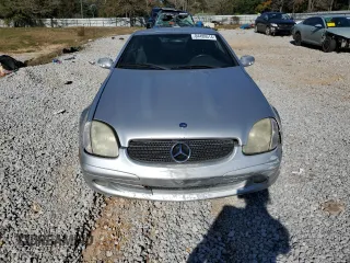 2001 Mercedes-Benz SLK 230 Kompressor z VIN WDBKK49F31F188527, wystawiony jako Copart lot #84489514 z przebiegiem 182 831 mil mil oraz Szkoda całkowita • Salvage title. Historia ofert i sprzedaży dostępna na DreamBid. Obrazek 5.