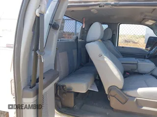 2016 Ford F-250 XLT with VIN 1FT7X2B6XGEB63033, listed as a IAAI auction lot 42593094 with 139,263 mi miles and . Bid and sale history available at DreamBid. Image 8.