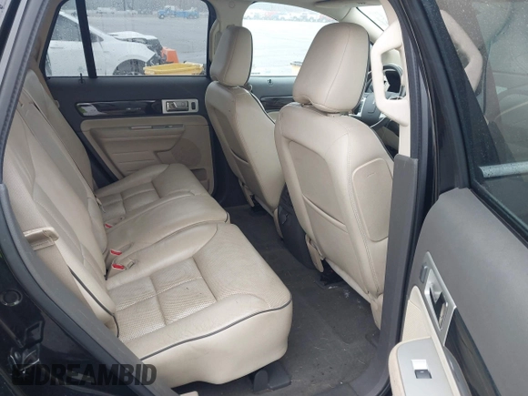 2010 Lincoln MKX with VIN 2LMDJ6JC3ABJ21373, listed as a IAAI auction lot 41843187 with 153,958 mi miles. Bid and sale history available at carsss.com. Image 8.